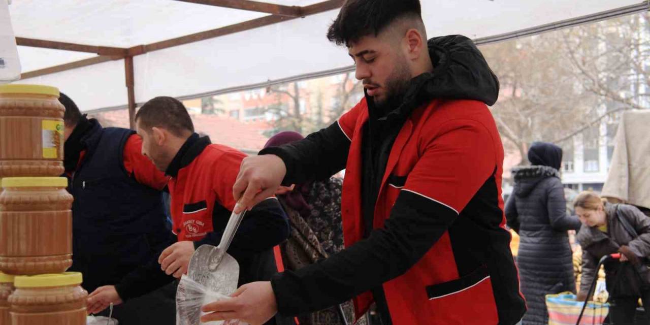 Pazarcılıktan Milli Sporculuğa Yükselen Kick Boksçunun Hedefi Dünya Şampiyonluğu