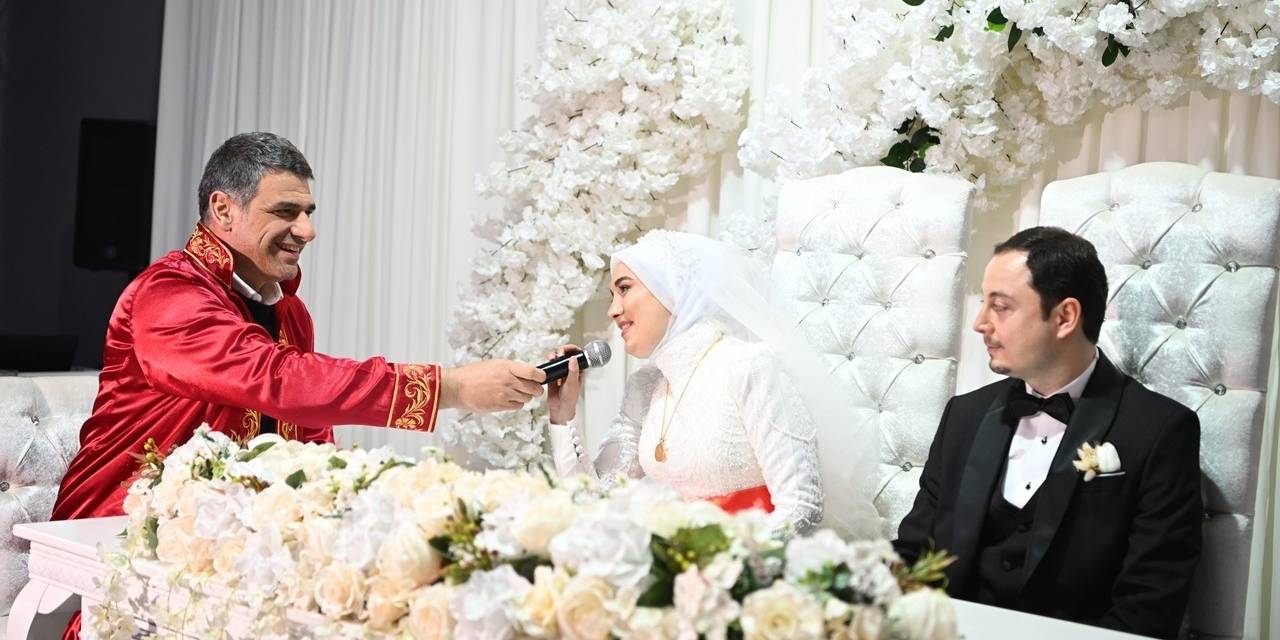Kartepe’de 995 Çift Mutluluğa "Evet" Dedi