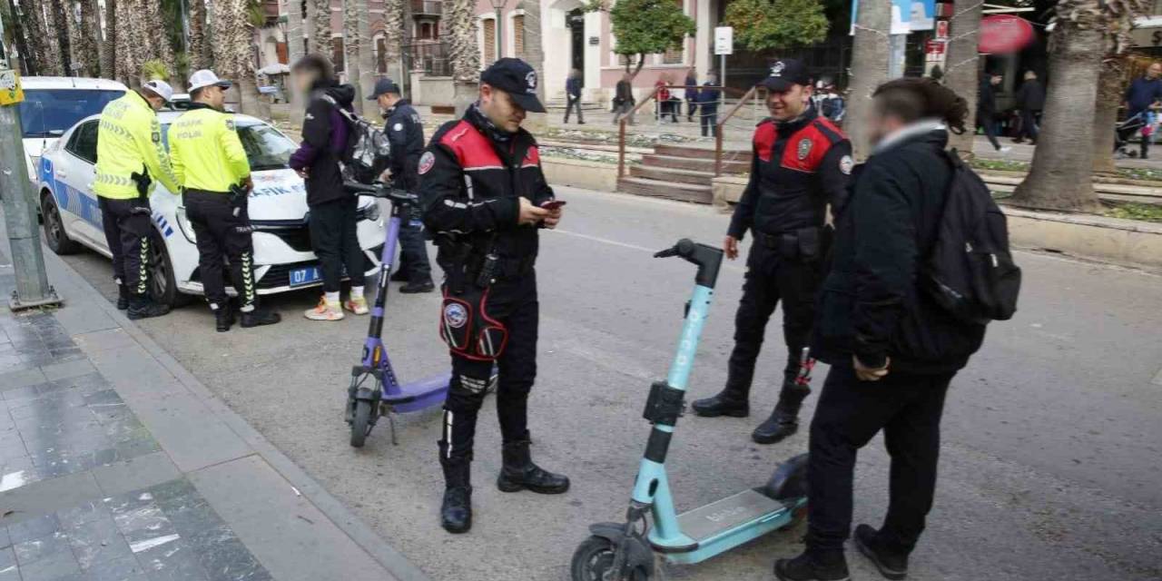 Antalya’da Eş Zamanlı Elektrikli Scooter Denetimi: 210 Sürücüye Ceza, 155 Scooter Trafikten Men