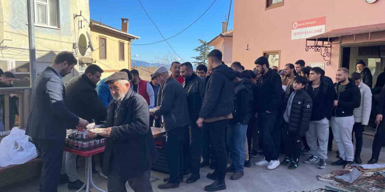 Elim Bir Kaza Sonrası Hayatını Kaybeden Gencin İkinci Ölüm Yıldönümünü De Arkadaşları Unutmadı