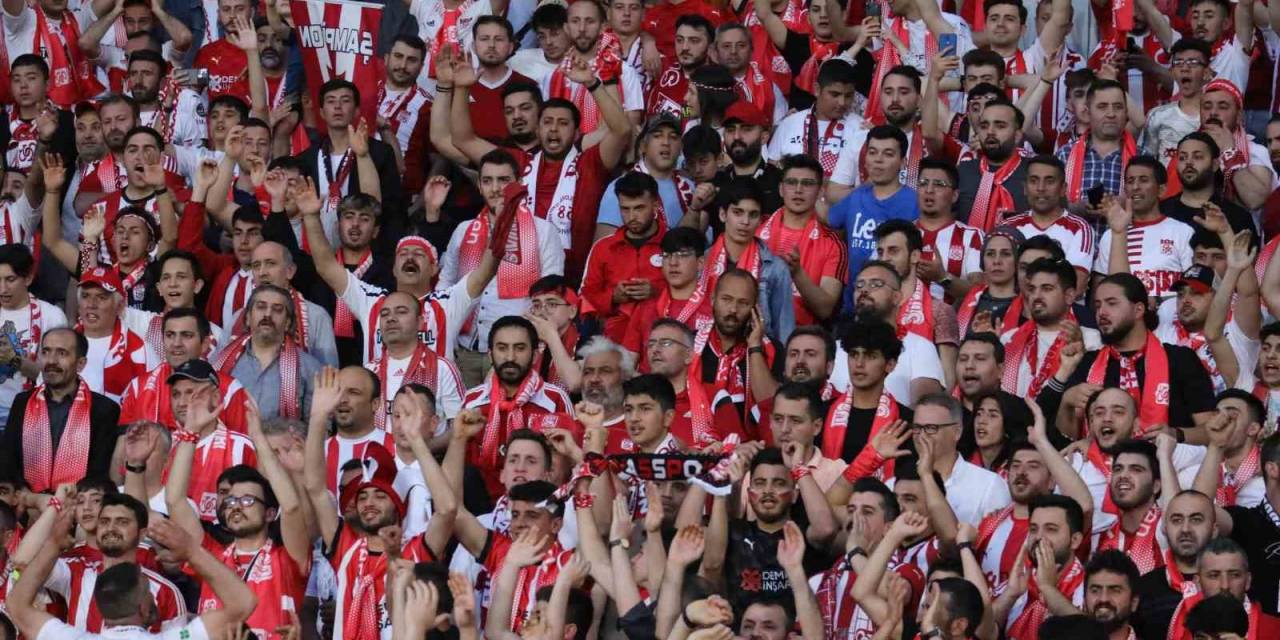 Sivasspor - Galatasaray Maçının Biletleri Satışa Çıktı