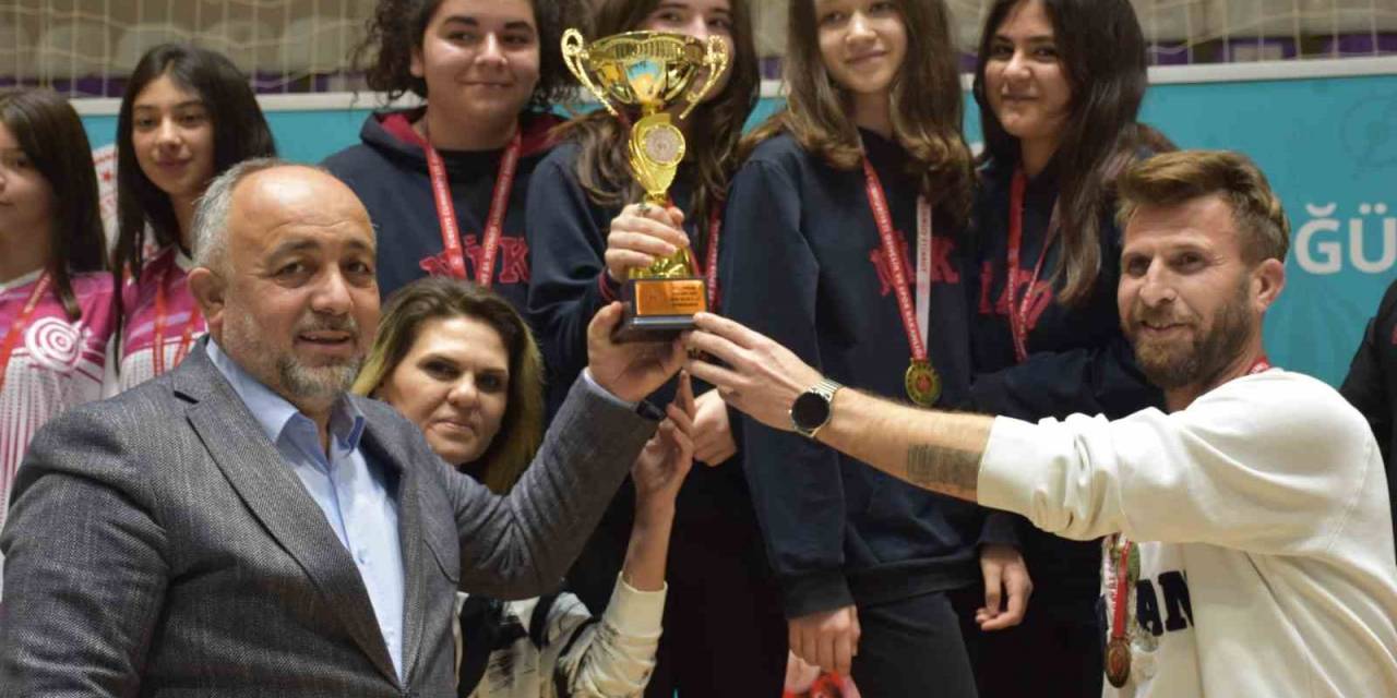 Dart Yarışmaları Tamamlandı