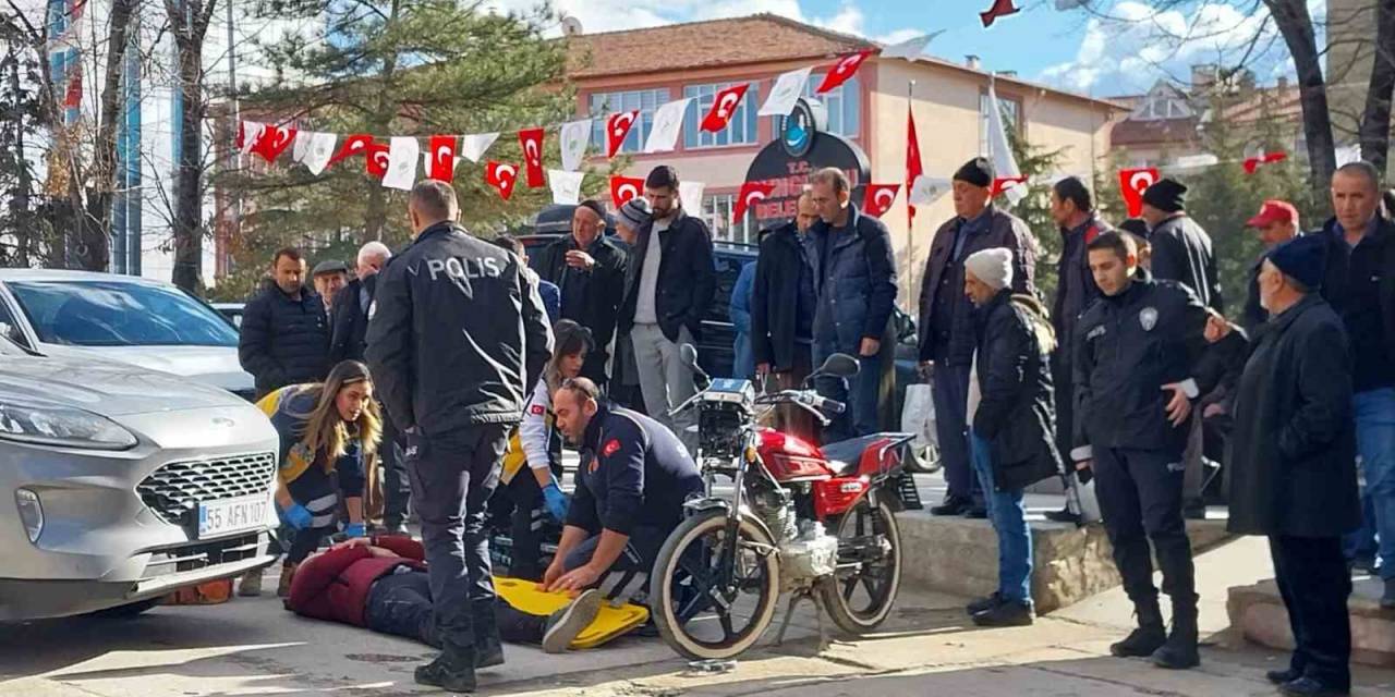 Otomobil İle Motosiklet Çarpıştı: 1 Yaralı