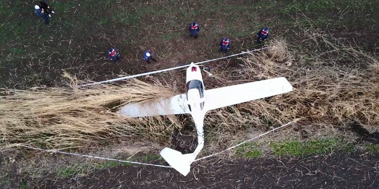 Tarlaya İnen Uçağın Enkazı, Dron İle Görüntülendi