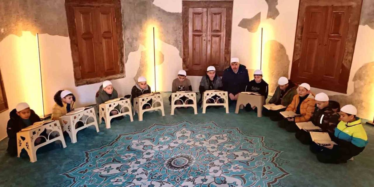 Kütahya’da Şehit Düşen 12 Asker İçin Hatmi Şerif Okundu