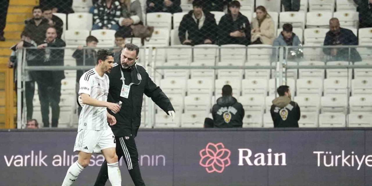 Necip Uysal Maça Devam Edemedi