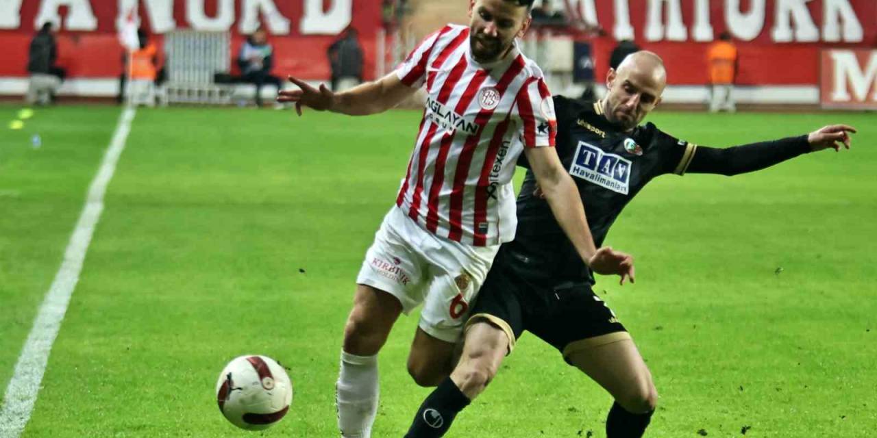 Trendyol Süper Lig: Antalyaspor: 0 - Corendon Alanyaspor: 0 (Maç Sonucu)
