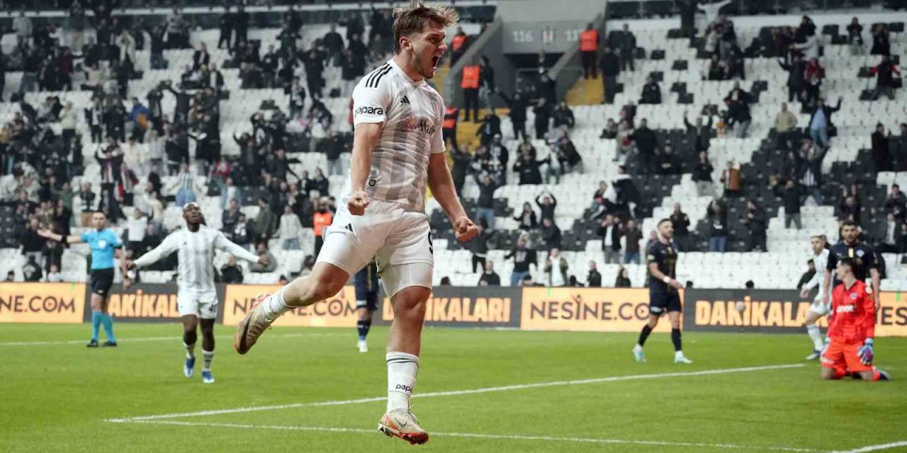 Semih Kılıçsoy Gollerine Devam Ediyor