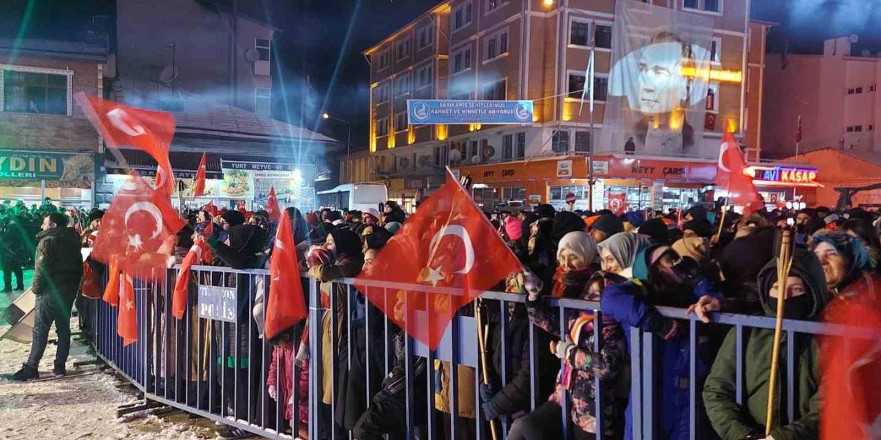 Sarıkamış’ta Binlerce Kişi Şehitler İçin Yürüdü