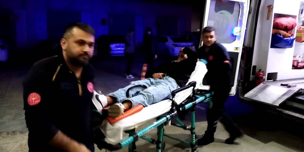İki Grup Arasında Bıçaklı Kavga: 1 Yaralı