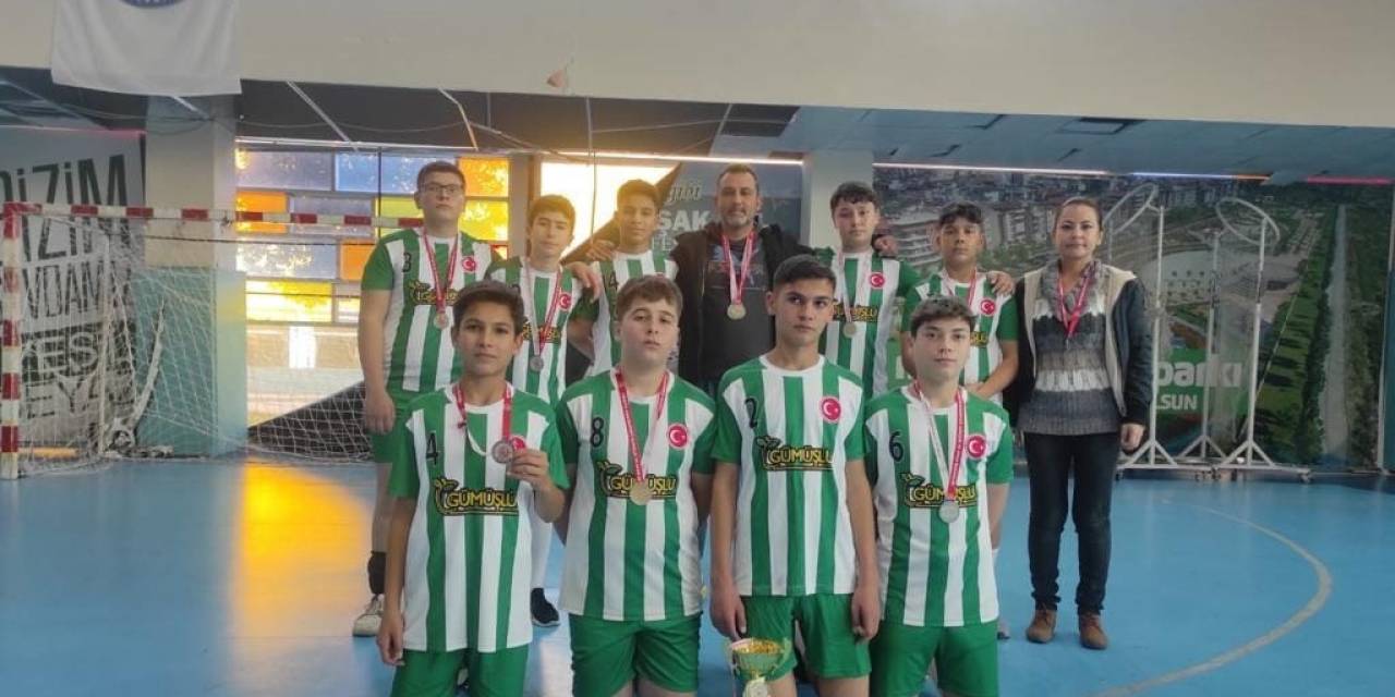 Sarıgöl Ortaokullarından Voleybolda Büyük Başarı