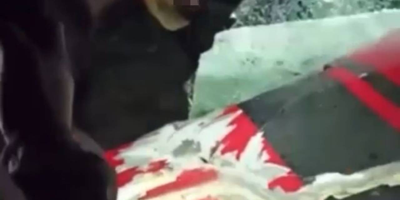 Bursa’da Tıra Çarpan Otomobil Hurdaya Döndü...sıkışan Sürücü Kurtarıldı