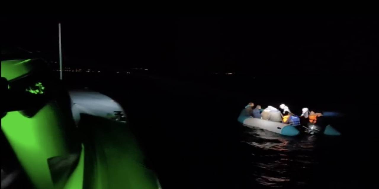Yunan Unsurlarınca Ölüme Terk Edilen 30 Kaçak Göçmen Kurtarıldı