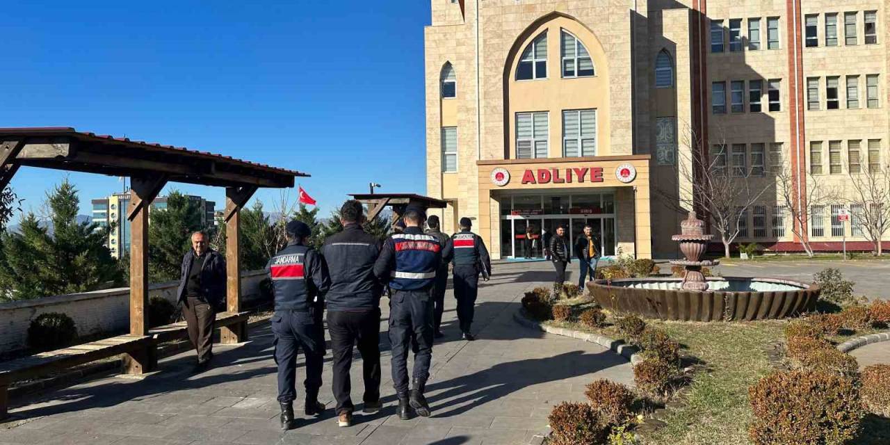 İki Hükümlü Jandarma Tarafından Yakalandı