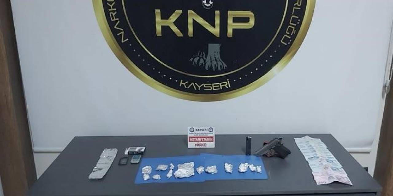 Narkotik Polisi Uyuşturucuya Göz Açtırmıyor