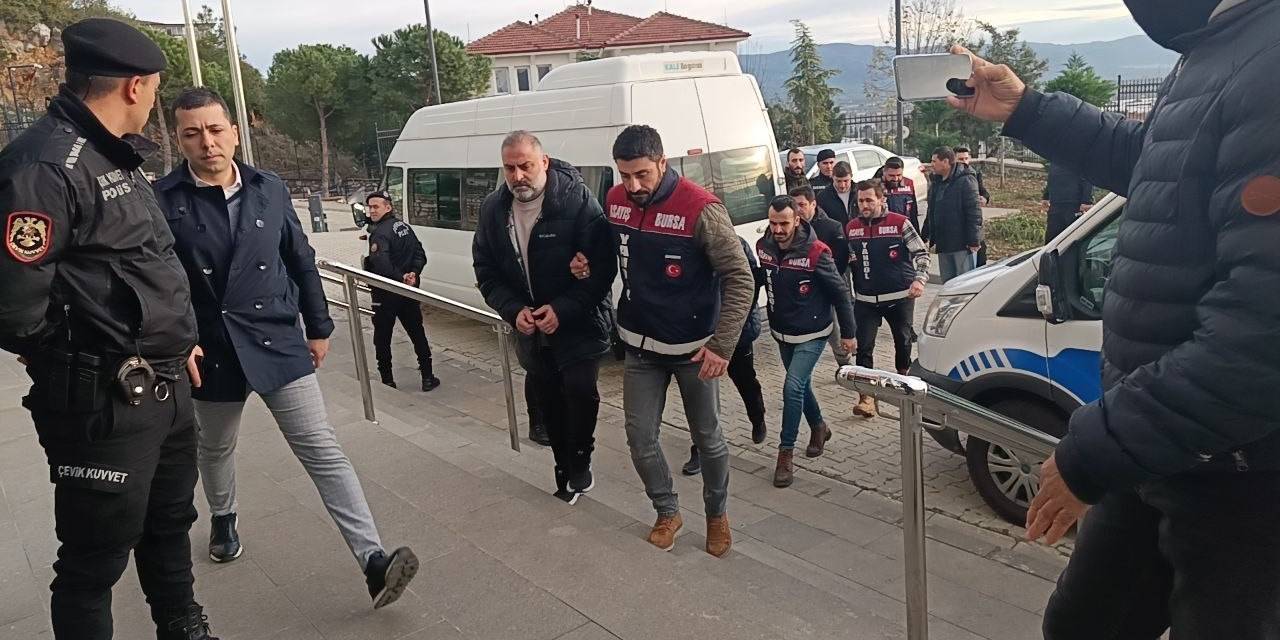 Bursa’daki Kuyumcu Fonu Sanıkları Adliyeye Sevkedildi...tüm Servetine Tedbir Geldi