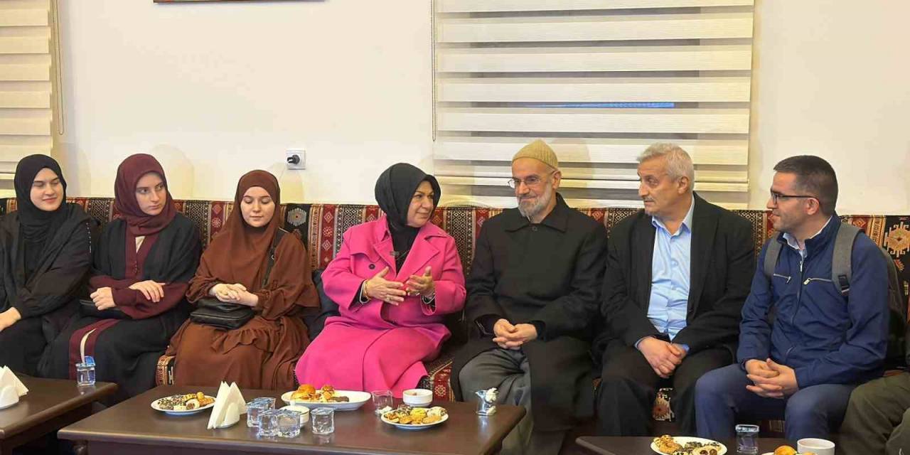 Sancaktepe’de Siyer-i Nebi Yarışmasını Kazanan 300 Öğrenci Kutsal Topraklara Uğurlandı