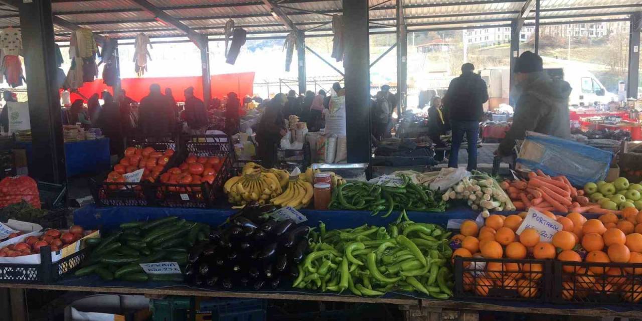 Taşkesti Beldesi Yeni Pazar Yerine Kavuştu