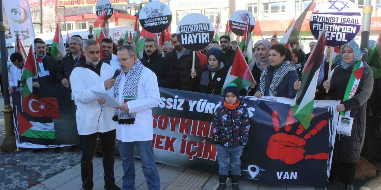 Van’daki Hekimlerden Sessiz Protesto