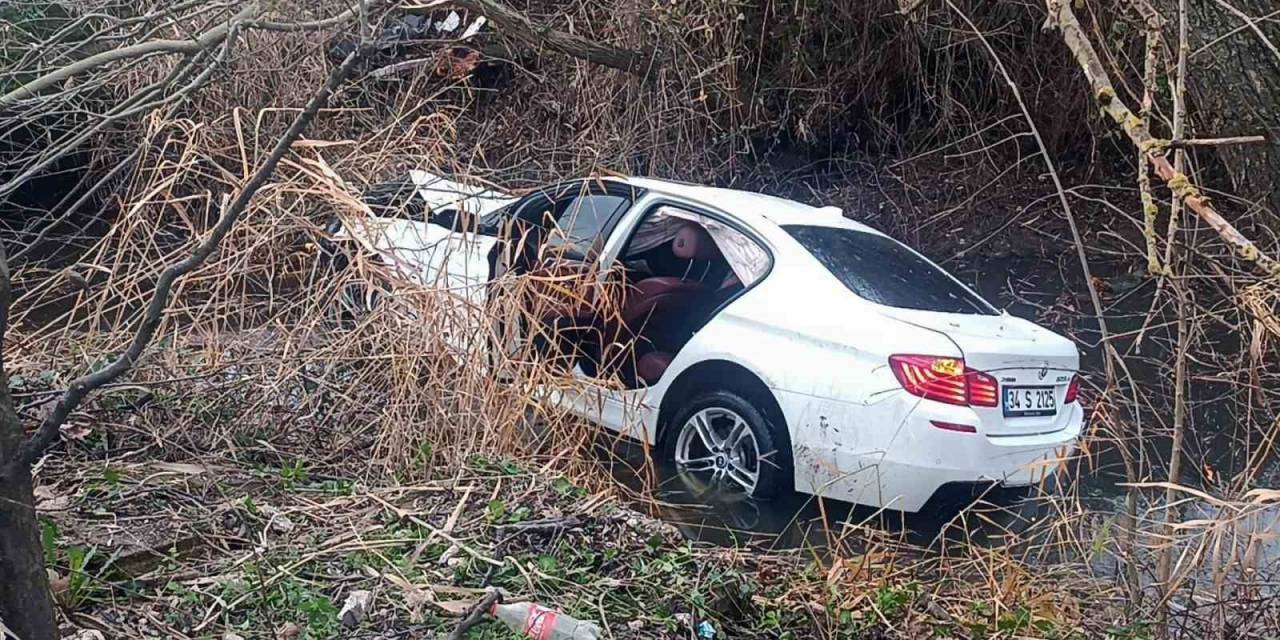 Lüks Otomobil Sulama Kanalına Uçtu: 3 Yaralı