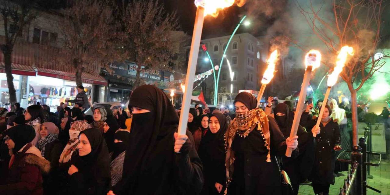 Muş’ta Gazze İçin Meşaleli Yürüyüş