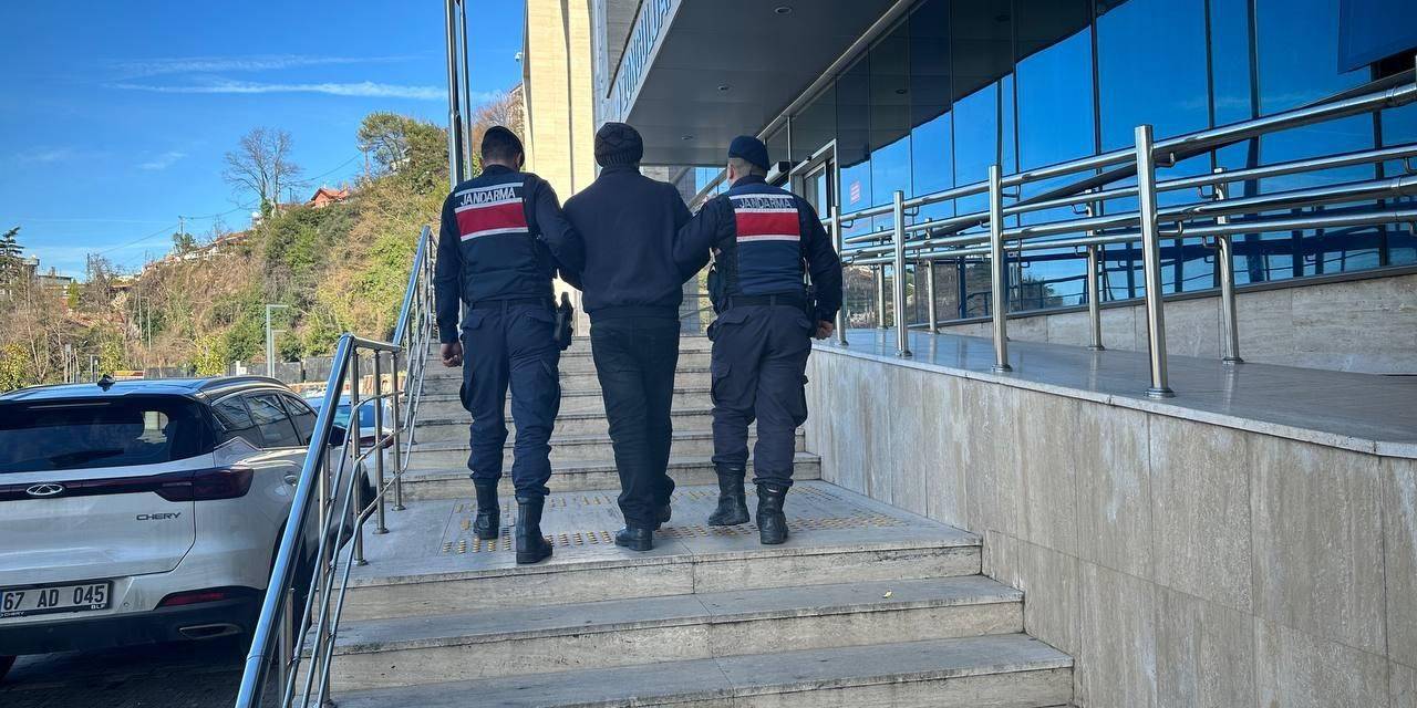 Jandarma Ekipleri Hapis Cezası Bulunan 2 Zanlıyı Yakaladı