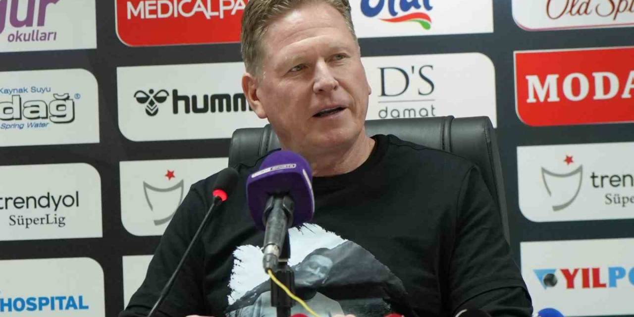 Markus Gisdol: “Galibiyetten Ötürü Çok Mutluyuz”