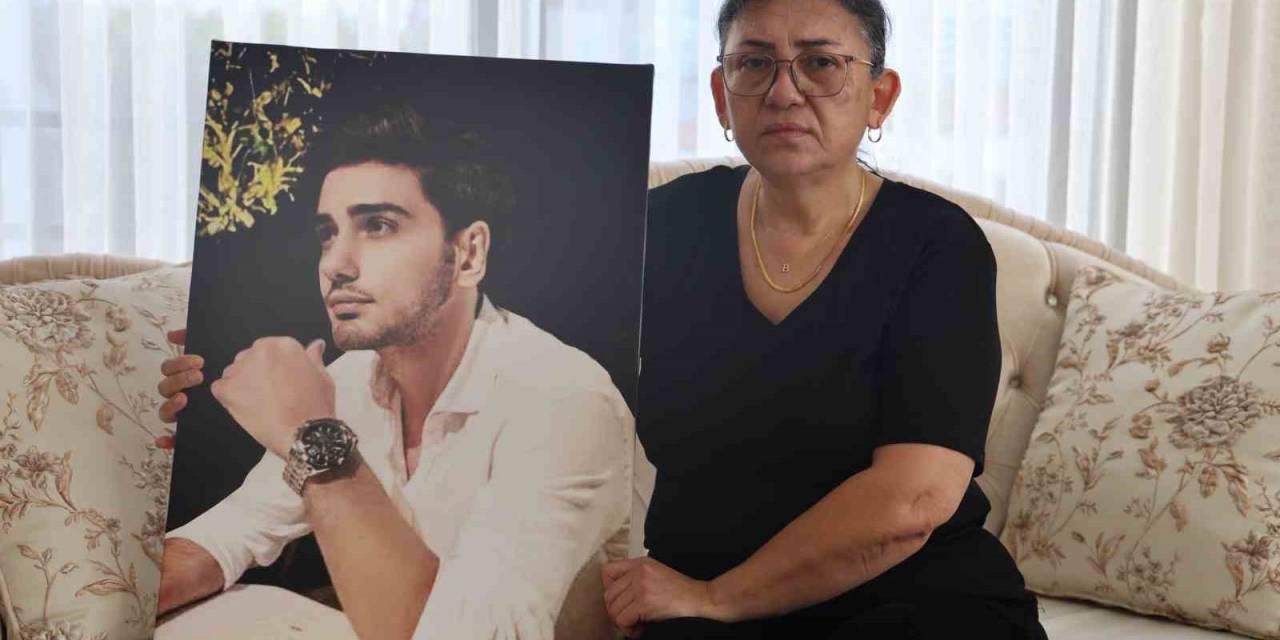 Depremden Bu Yana Evladından Haber Alamayan Acılı Anne: “Her Kapı Ve Telefon Çaldığında O Geldi Zannediyorum”