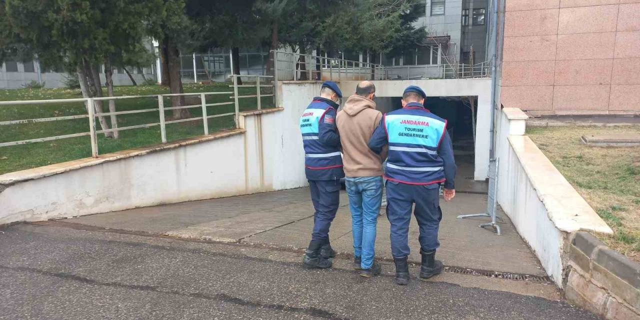 Görevli Gibi Yelek Giyerek Trafo Hırsızlığı Yapan Şahıs Suçüstü Yakalandı