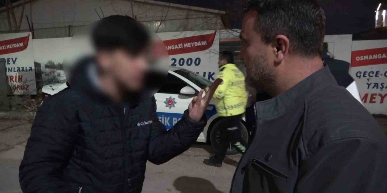 Biri 16 Yaşında Direksiyona Geçti, Diğeri Alkollü Halde Polisle Pazarlık Yapmaya Çalıştı