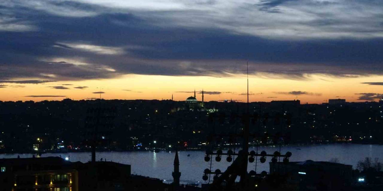 Taksim’de Gün Batımı Hayran Bıraktı