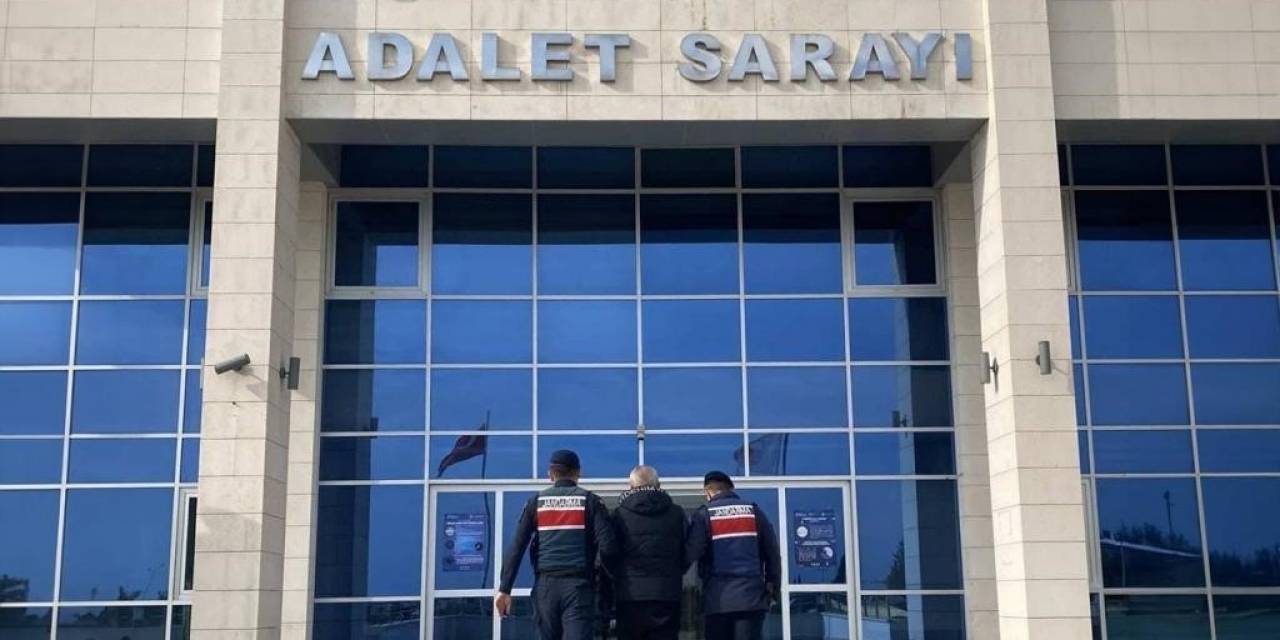 Mersin’de Fuhuş Yaptırdığı Belirlenen Şüpheli Gözaltına Alındı