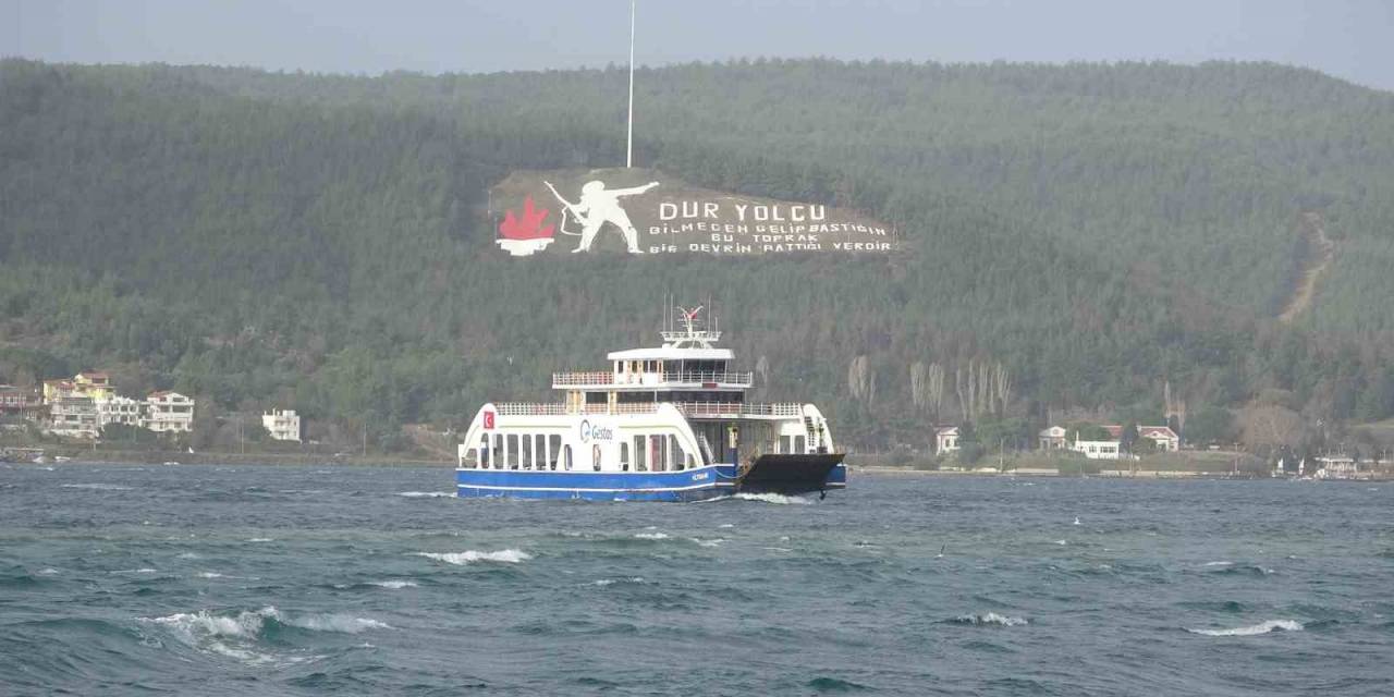 Bozcaada Ve Gökçeada’ya Fırtına Nedeniyle Tüm Feribot Seferleri İptal Edildi