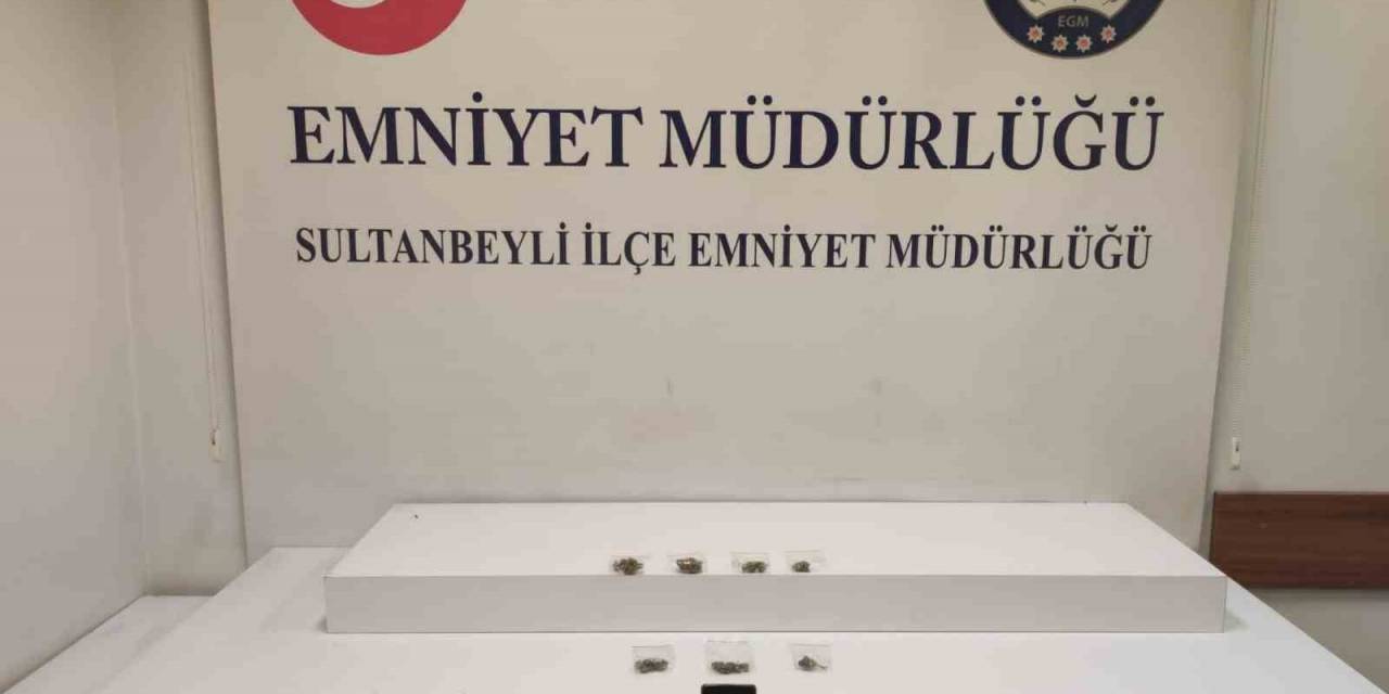 Sultanbeyli’de Polisten Kaçan Şüpheli Yakalandı