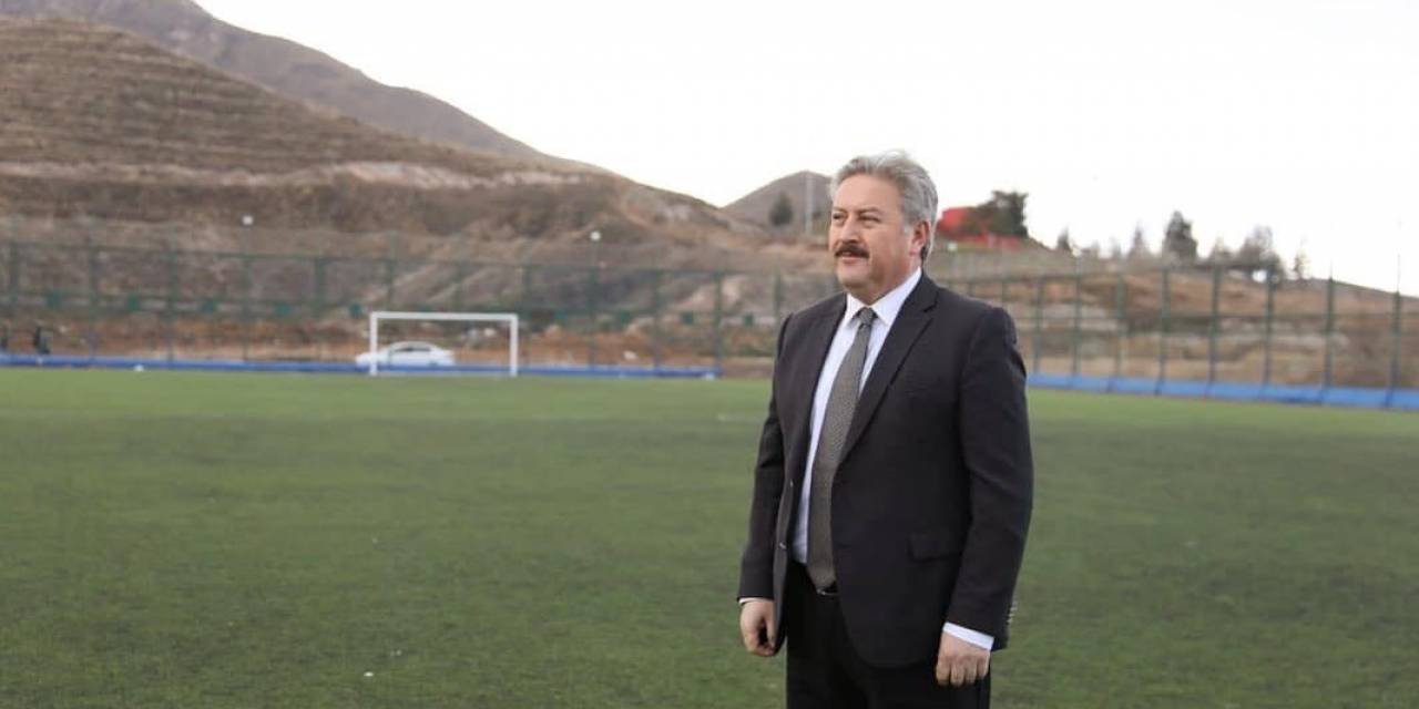 Başkan Palancıoğlu’ndan Gençlere Yeni Futbol Sahası