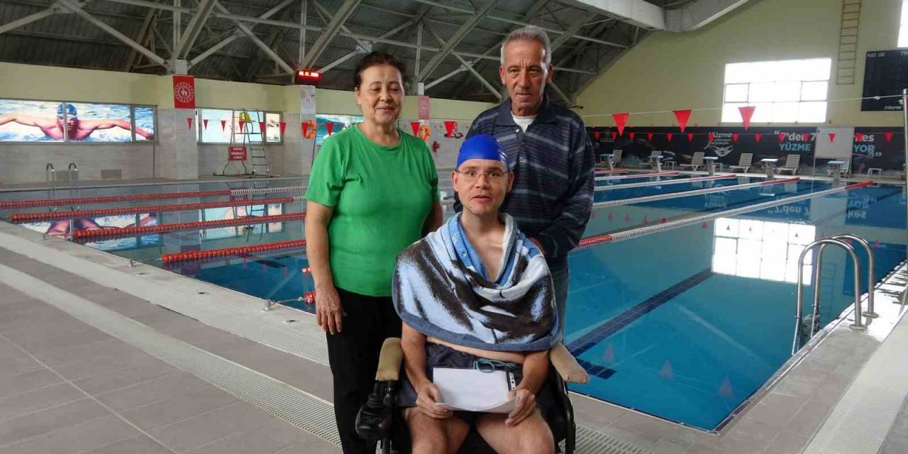 Kas Hastası Ege, Yüzerek Hayata Tutundu