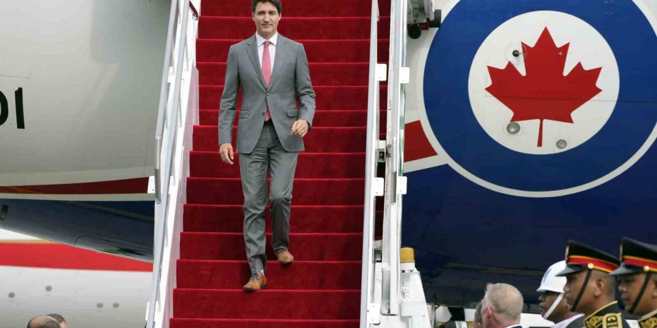 Kanada Başbakanı Trudeau’nun Uçağı Arızalandı