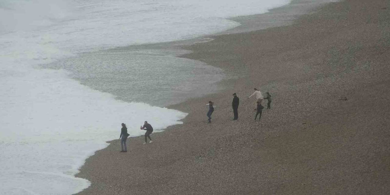 Antalya’da Şiddetli Fırtına Ve Yağmur