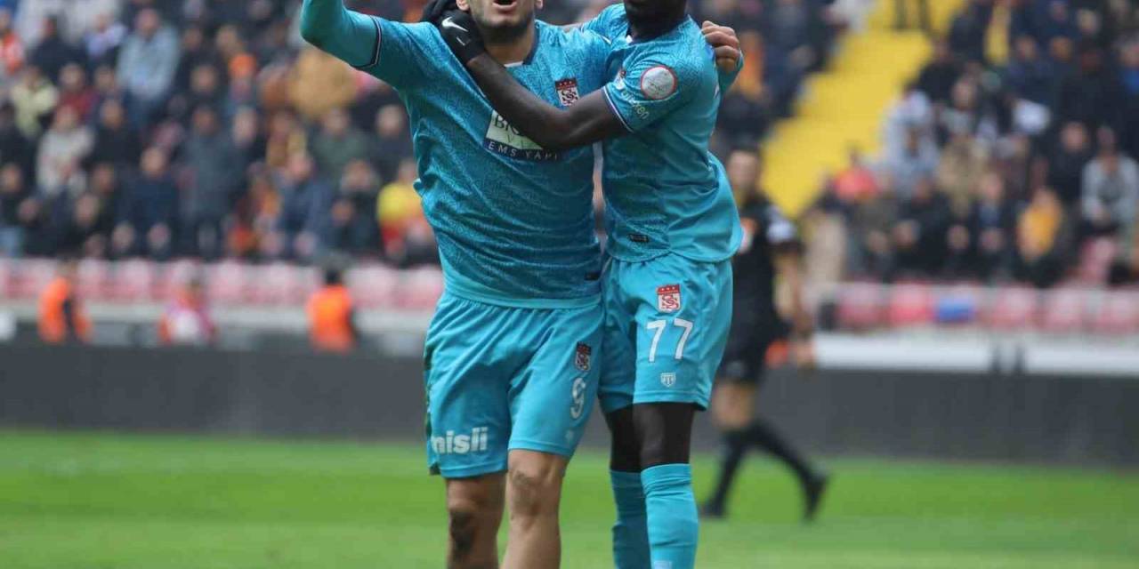 Rey Manaj Bu Sezonki Gol Sayısını 11’e Çıkardı