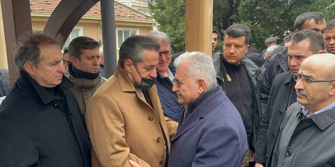 Milletvekili Faruk Çelik’in Annesi Kılınan Cenaze Namazı Sonrası Toprağa Verildi