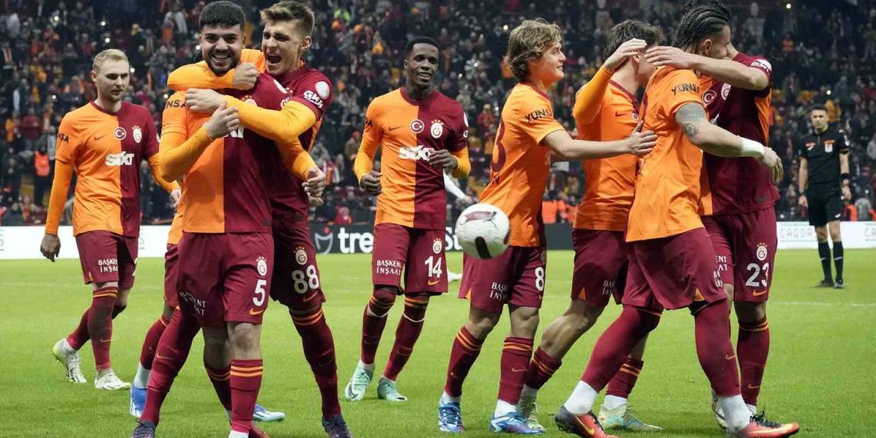Galatasaray’da 3 Genç Futbolcu İlk Kez Oynadı