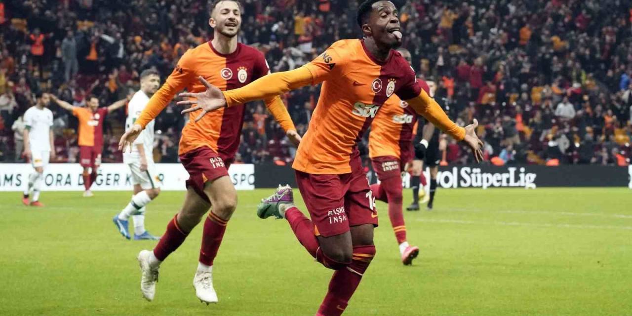 Wilfried Zaha 7. Golünü Attı