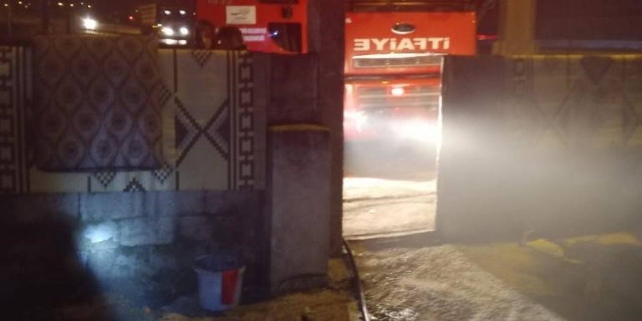 Hatay’da Bir Evde Çıkan Yangın İtfaiye Ekipleri Tarafından Söndürüldü
