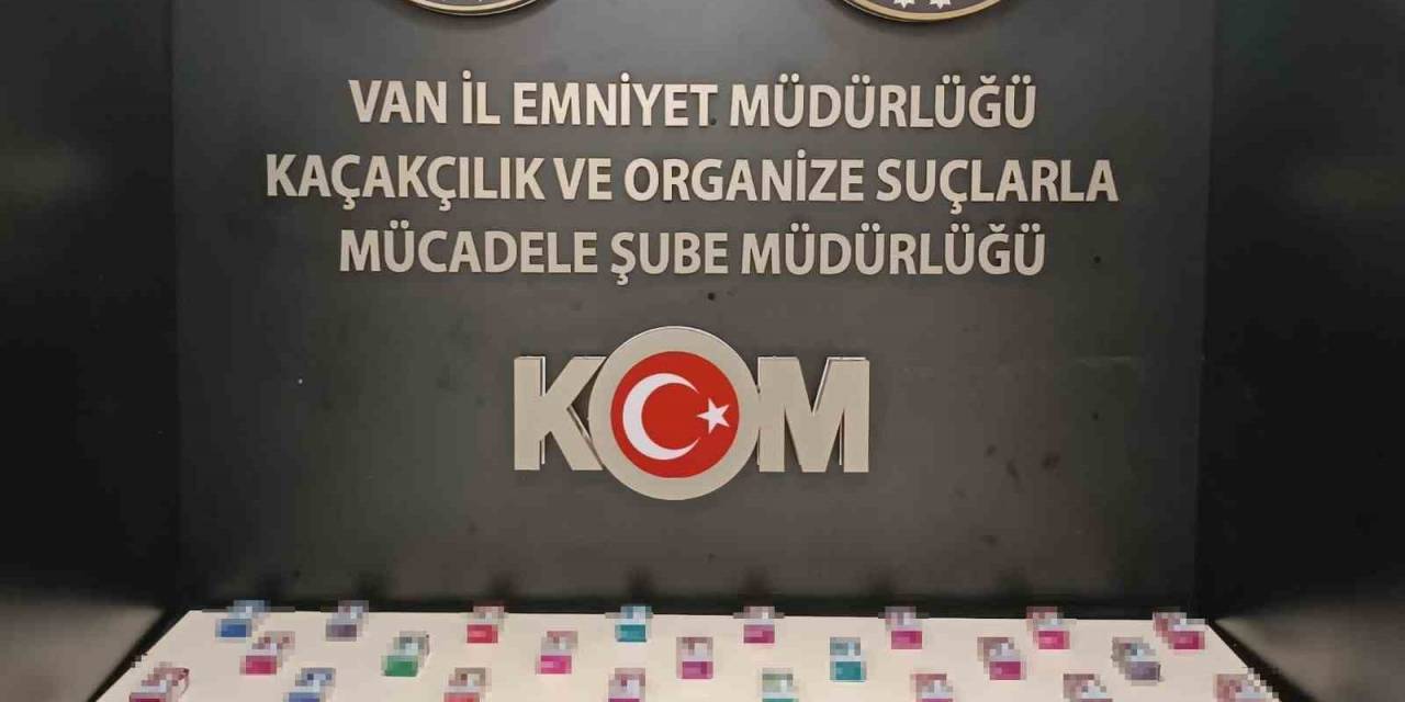 Van’da Kaçak Cep Telefonu Ve Elektronik Sigara Ele Geçirildi