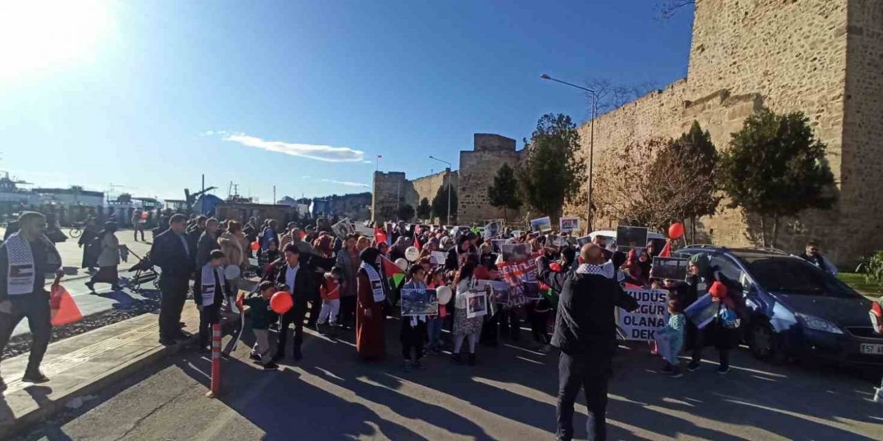 Sinop’ta Minikler Gazze İçin Yürüdü