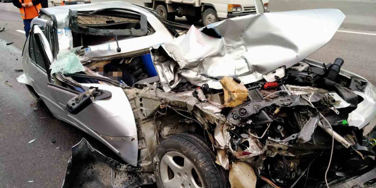 Memleketlerine Giden Polis Memurları Otoyolda Kaza Yaptı: 1 Ölü, 1 Yaralı