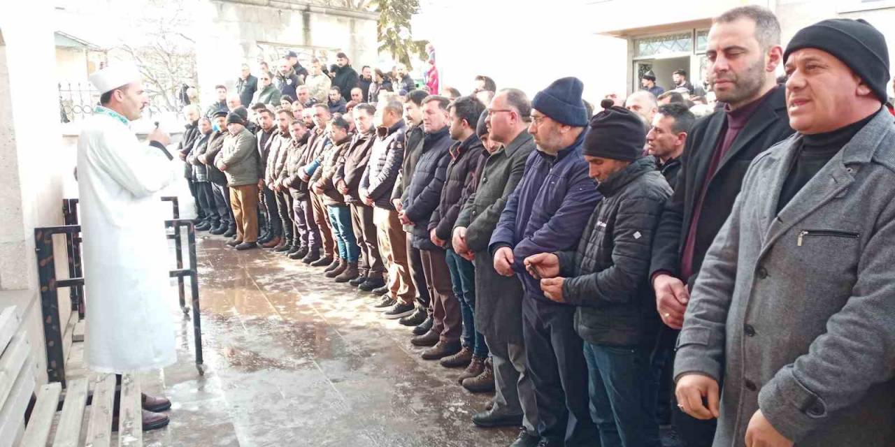 Posof’ta Odunluğun Tavını Çöktü: 1 Ölü