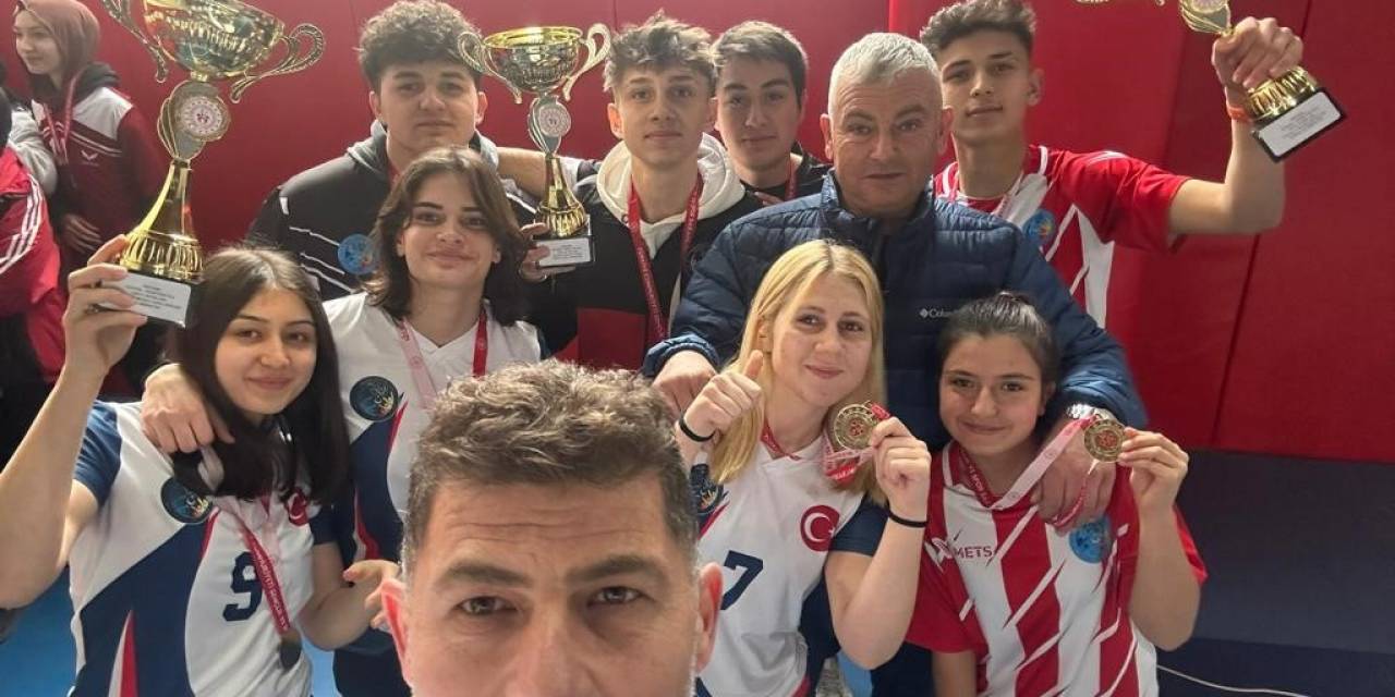 Pazarlar Spor Lisesinin Floor Curling İl Finallerinde Büyük Başarısı