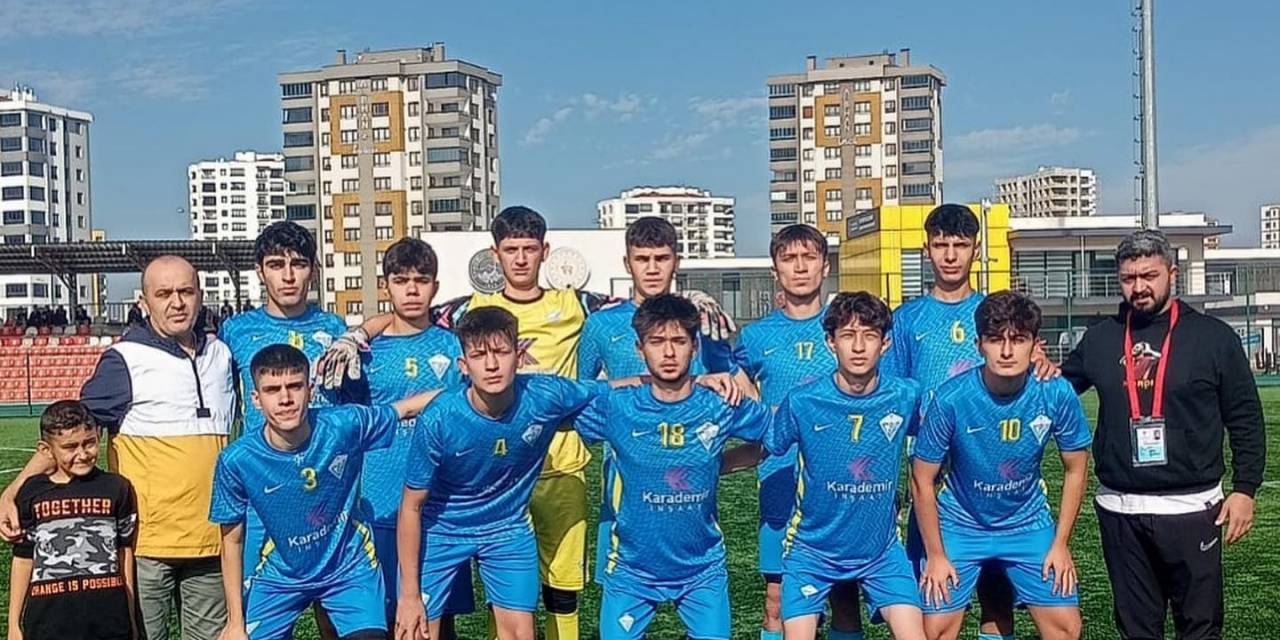 Oyuncuları Bıçaklanan Takım Ligden Çekildi