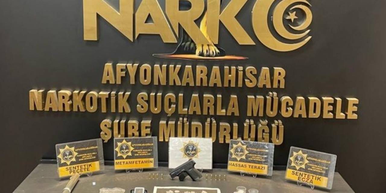 2 Kişinin Tutuklandığı Uyuşturucu Operasyonunda 300 Bin Tl Para Ele Geçirildi